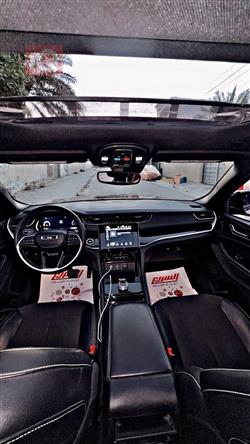 جیپ گراند شیرۆکی